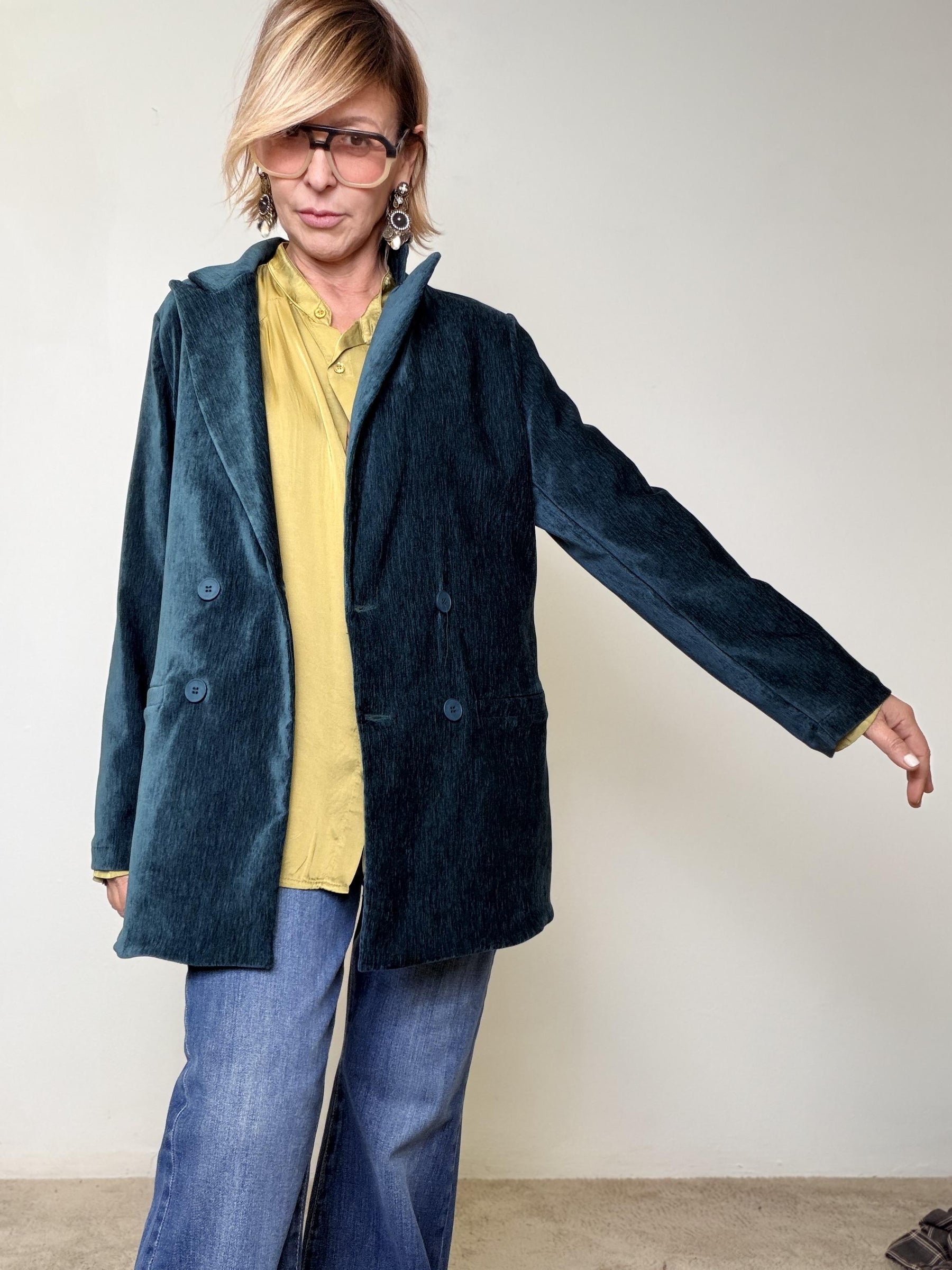 DEJA VU - Giacca Velvet Chic  la morbidezza elegante che veste sempre bene A25FL601/ OTTANIO DEJA VU 