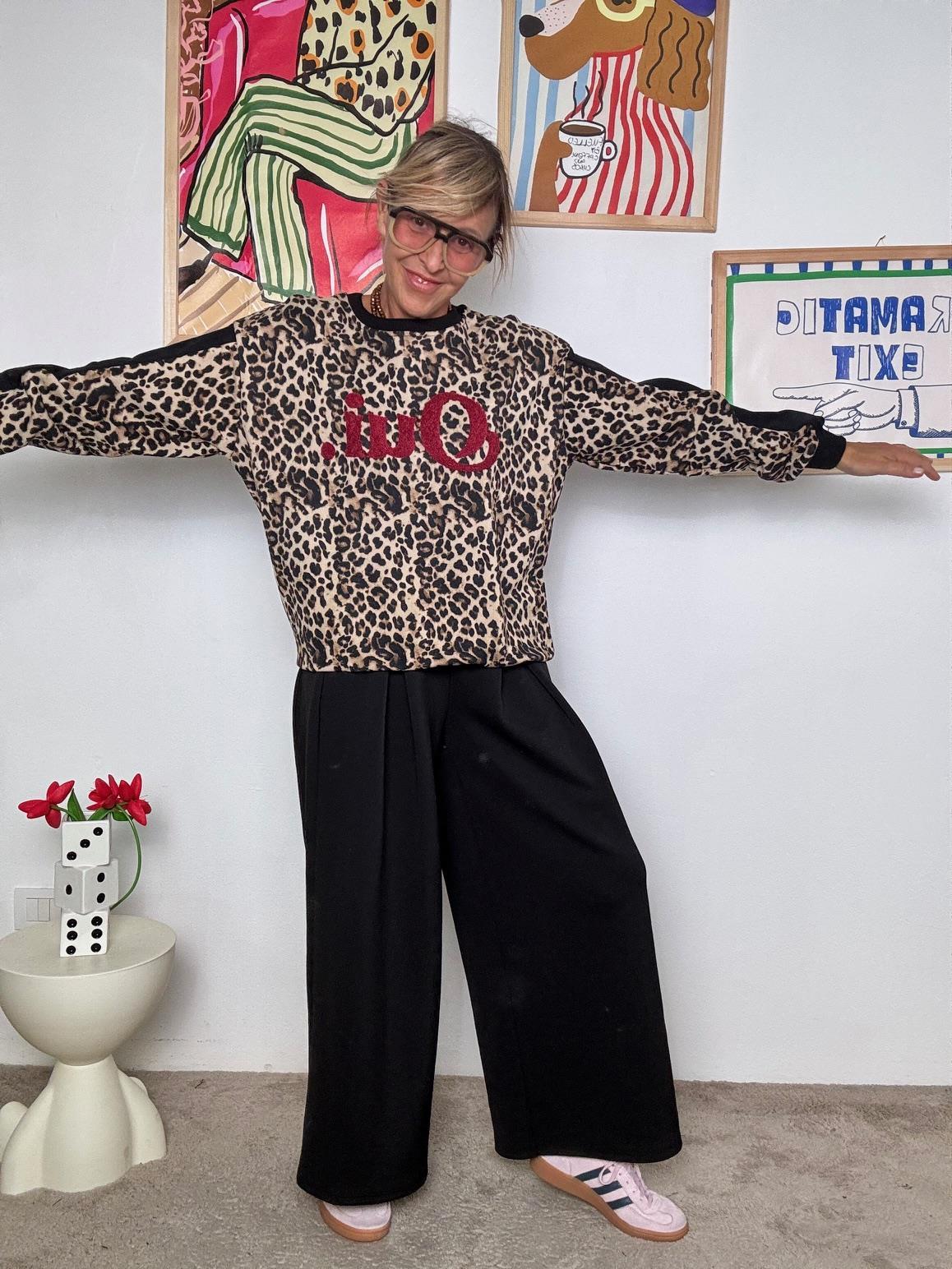 FEMALE - Felpa Oui Sauvage  Ruggisci con Stile Z2367/ MARRONE/VINO FEMALE 