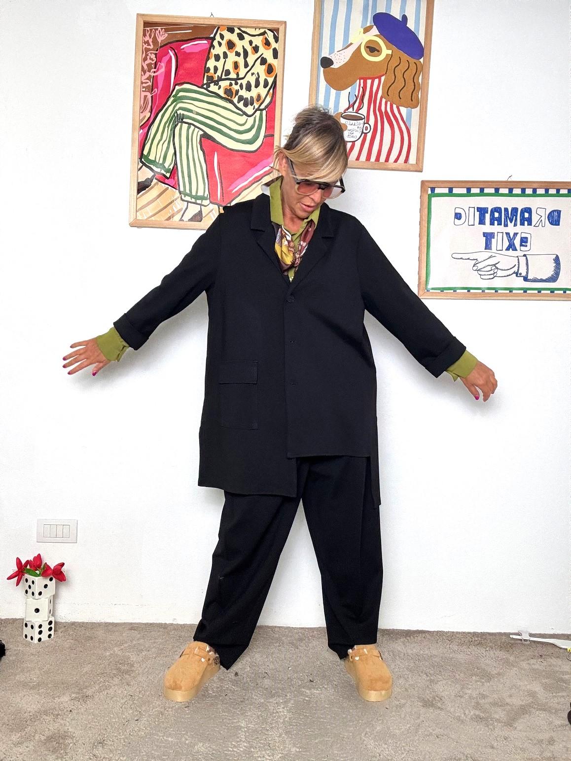 FEMALE . Giacca Asimmetrica Over BS1897NRLMB/ NERO FEMALE 