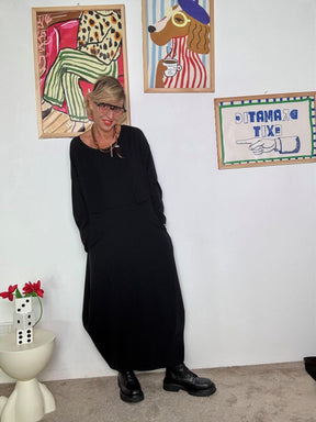 DEJA VU - Abito lungo in punto Milano  Comodo, elegante e dal carattere deciso NERO FL707/ NERO DEJA VU 