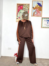 FEMALE - Felpa sporty chic con bande laterali M1575D/ BROWN ORANGE FEMALE 