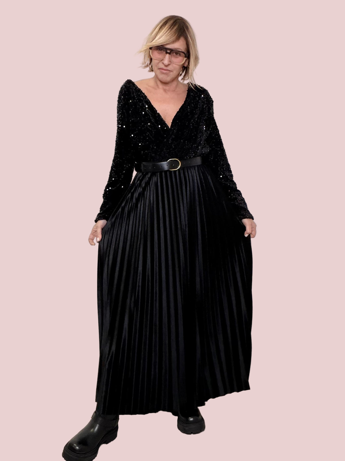 SUSY STAR - ABITO LUNGO CON TOP IN PAILLETTES E GONNA PLISSÉ  DUE ANIME, UN SOLO WOW STLS2117/ NERO SUSY STAR 