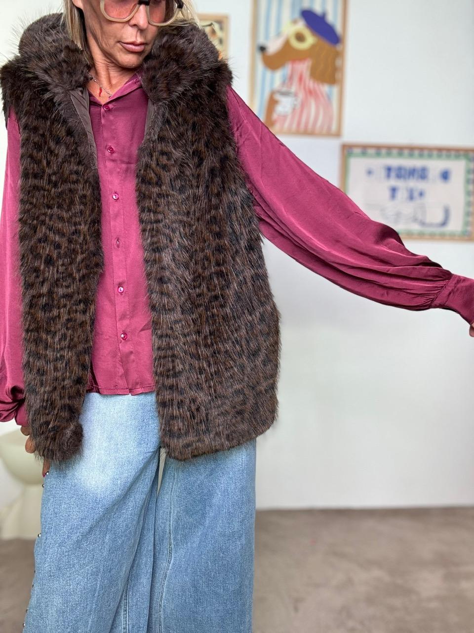 SUSY STAR - Gilet pelliccia sintetica animalier  Stile grintoso e glamour ST81672/ ANIMALIER MORO SUSY STAR 