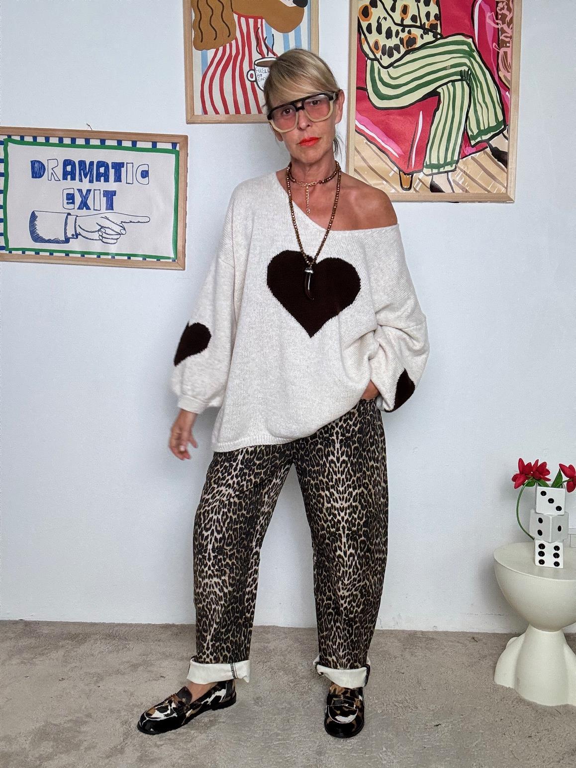 FEMALE - Maglia Oversize con Cuore  Coccola di Stile per Giornate da Amare beige CM1387/ BEIGE FEMALE 