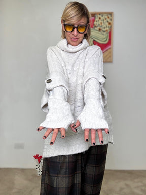 SUSY STAR - MAGLIA CON MANICOTTI LATTE ST3WM221 LATTE SUSY STAR 