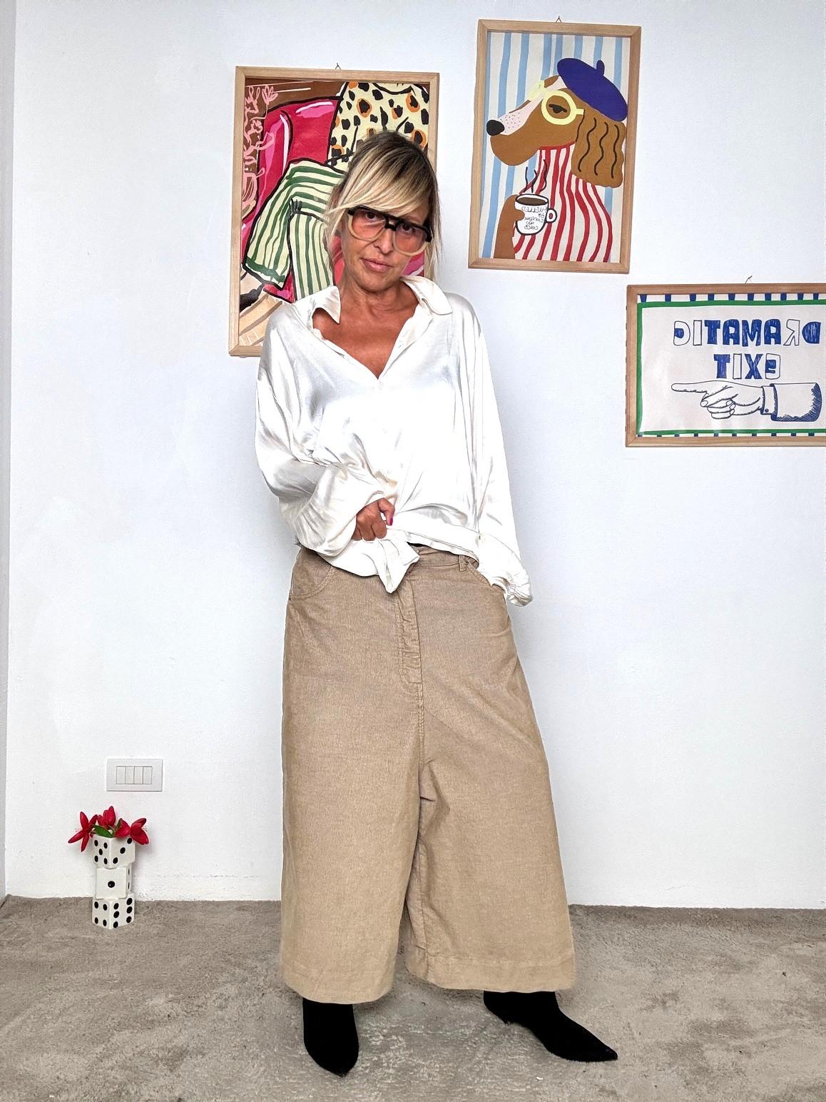 SOUVENIR - Pantagonna in velluto: comodità e stile con un tocco retrò C38S0019/ KAKI SOUVENIR 