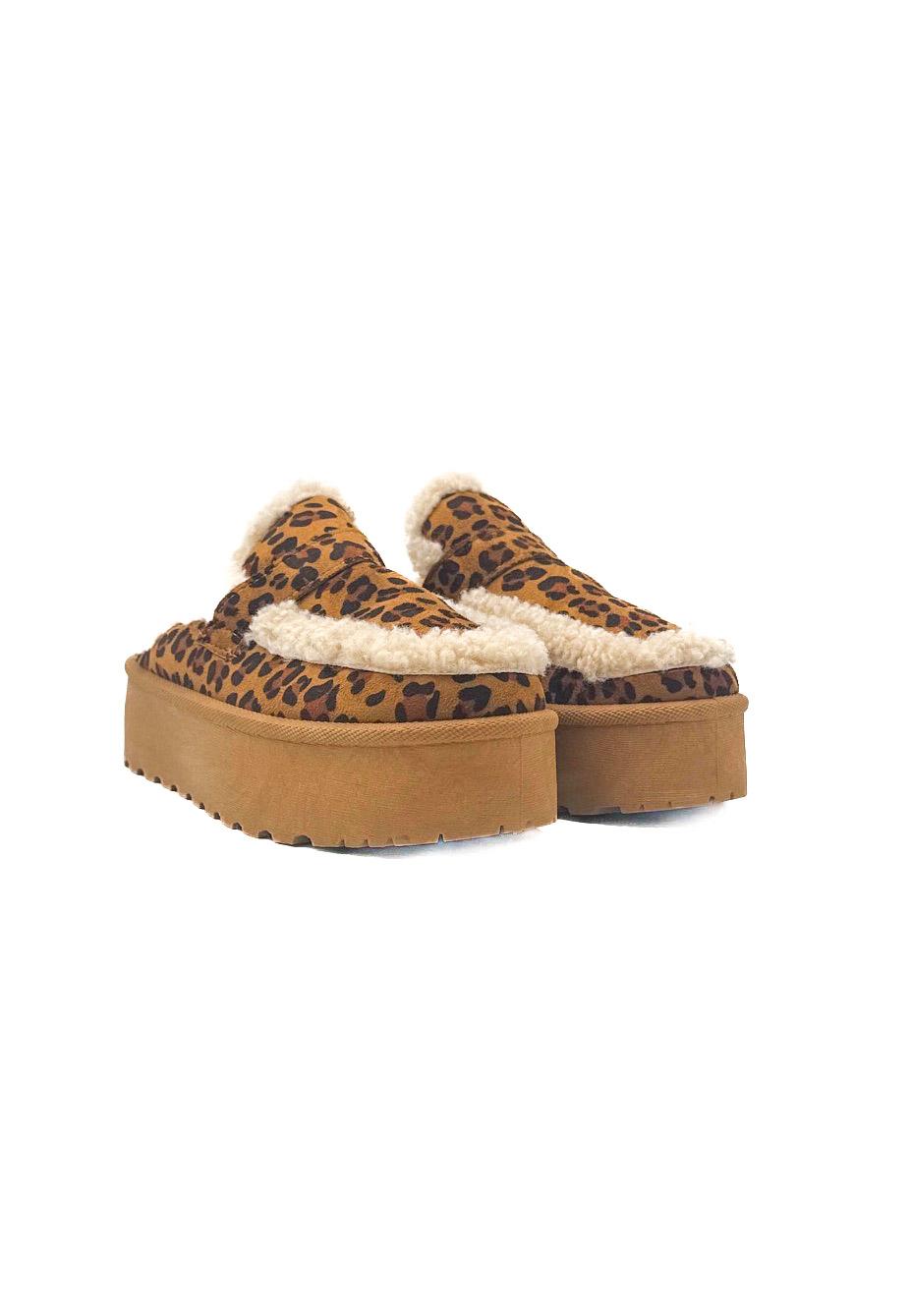 WILD COZY 96-52/ LEOPARD FEMALE 
