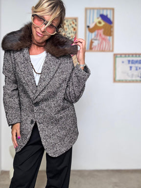 SUSY STAR -Giacca spigata con collo in pelliccia removibile: eleganza e versatilità STS515144/ NERO SUSY STAR 