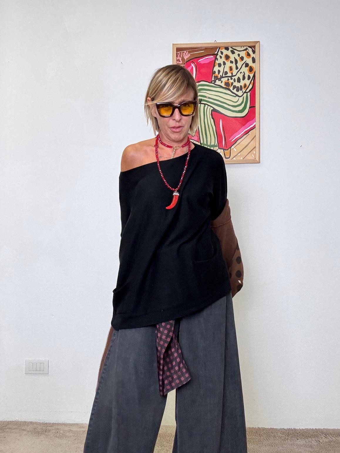 SUSY STAR- Maglia Easy Mood nera ST25011/ NERO SUSY STAR 