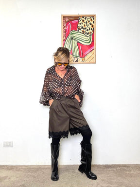 FEMALE - Bermuda a vita alta con bordo in pizzo H4789-L38/ MORO FEMALE 