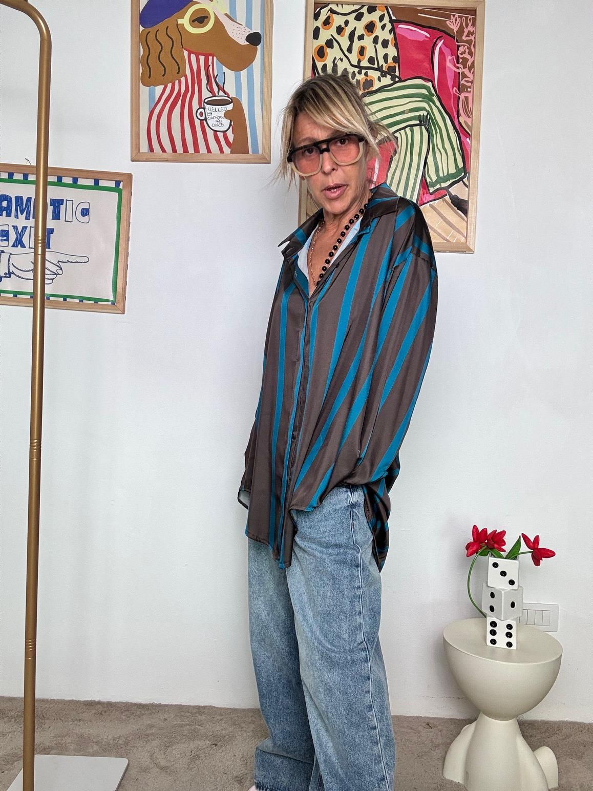 FEMALE - Camicia Oversize a Righe  Stile Urban con un Tocco Creativo MORO 19095YRZS-1/ MORO FEMALE 