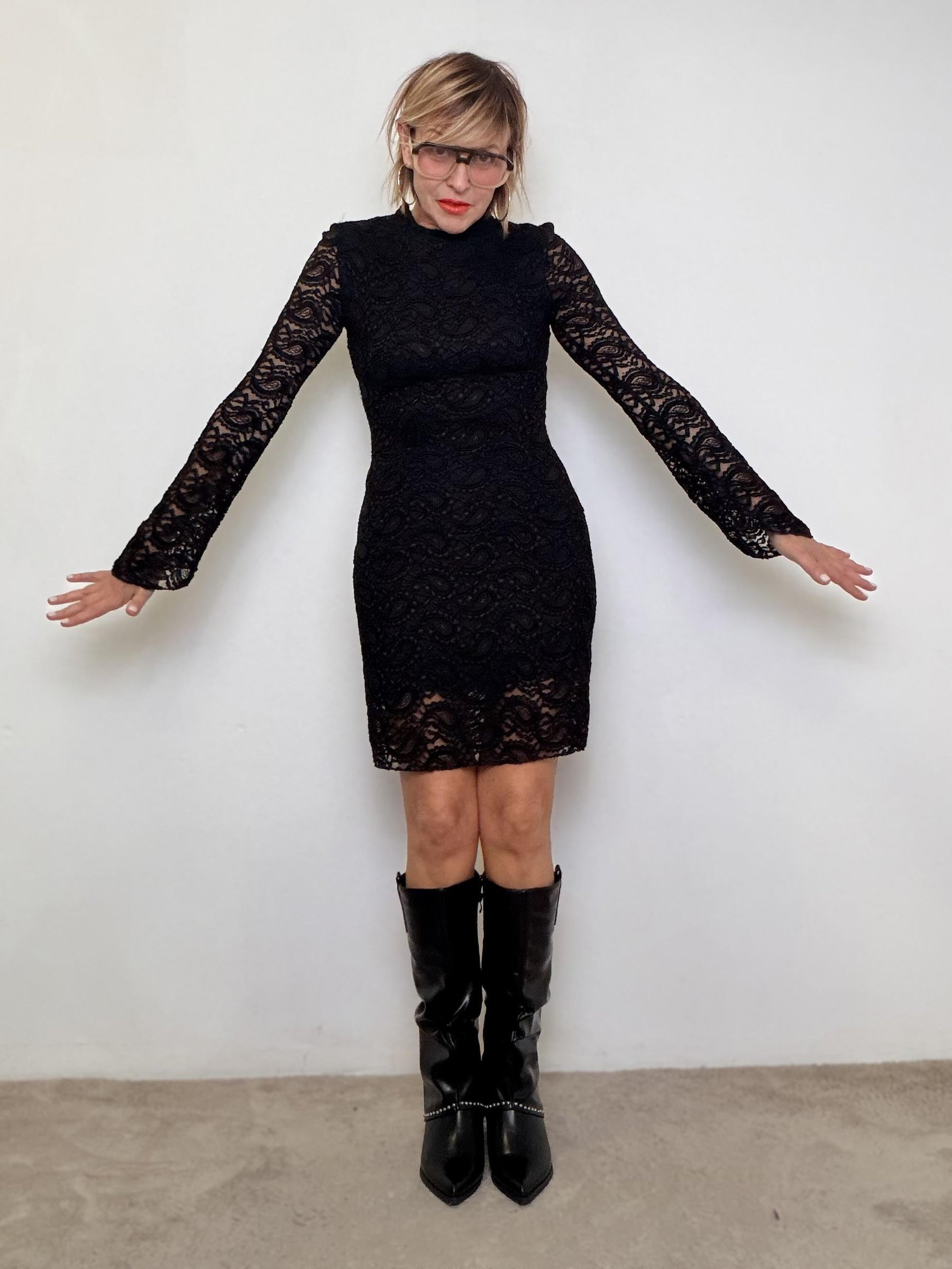 SUSY MIX - Abito Lace Muse  Eleganza che non ha bisogno di presentazioni VE631T1067/ NERO SUSY MIX 