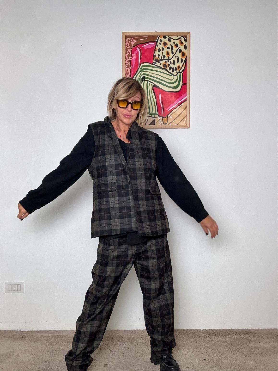 DEJA  VU - Gilet a quadri con revers e bottone singolo A25RU801/ SCOZZESE DEJA VU 