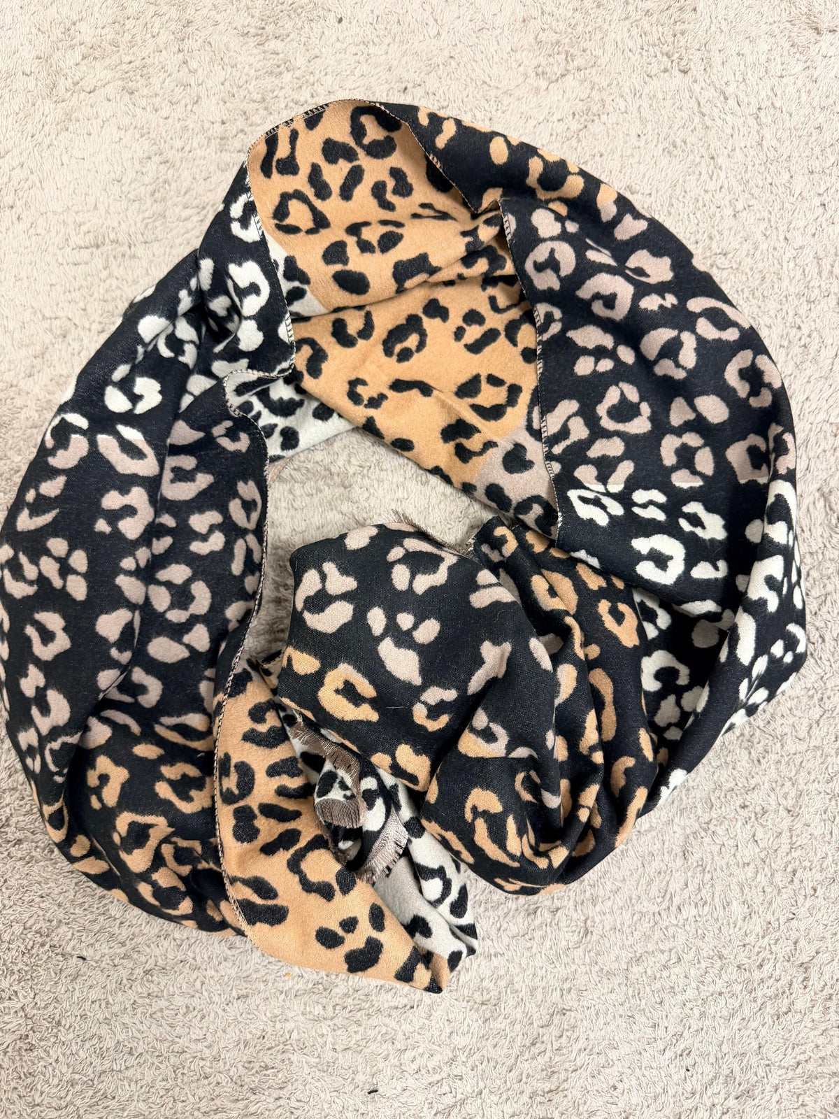 SUSY MIX- Sciarpa Maxi Animalier Double Face ST9318RE/ NERO SUSY STAR 