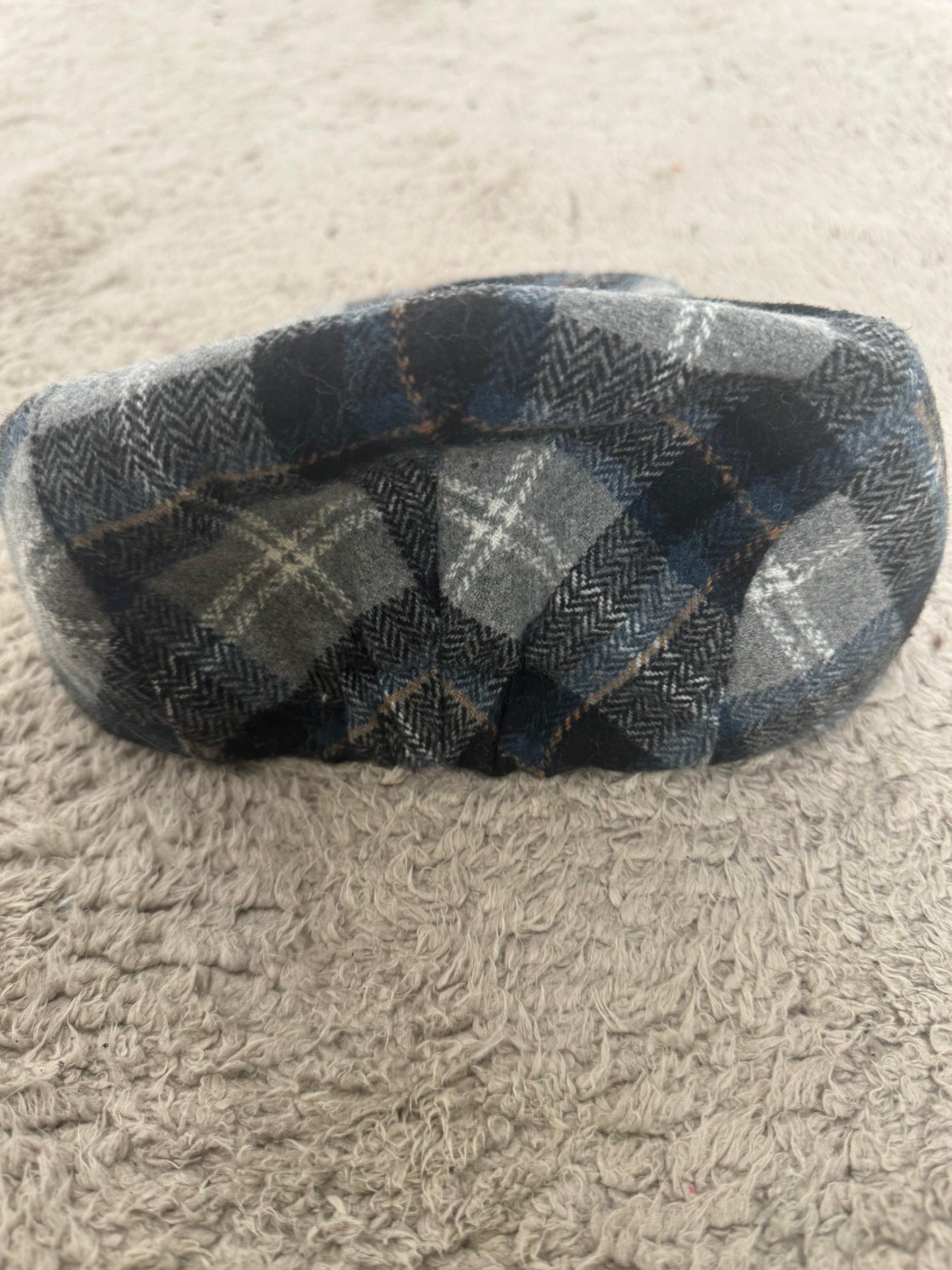 FEMALE - Coppola scozzese a quadri  stile retrò con carattere moderno CAPPELLO10/ FANTASIA FEMALE 