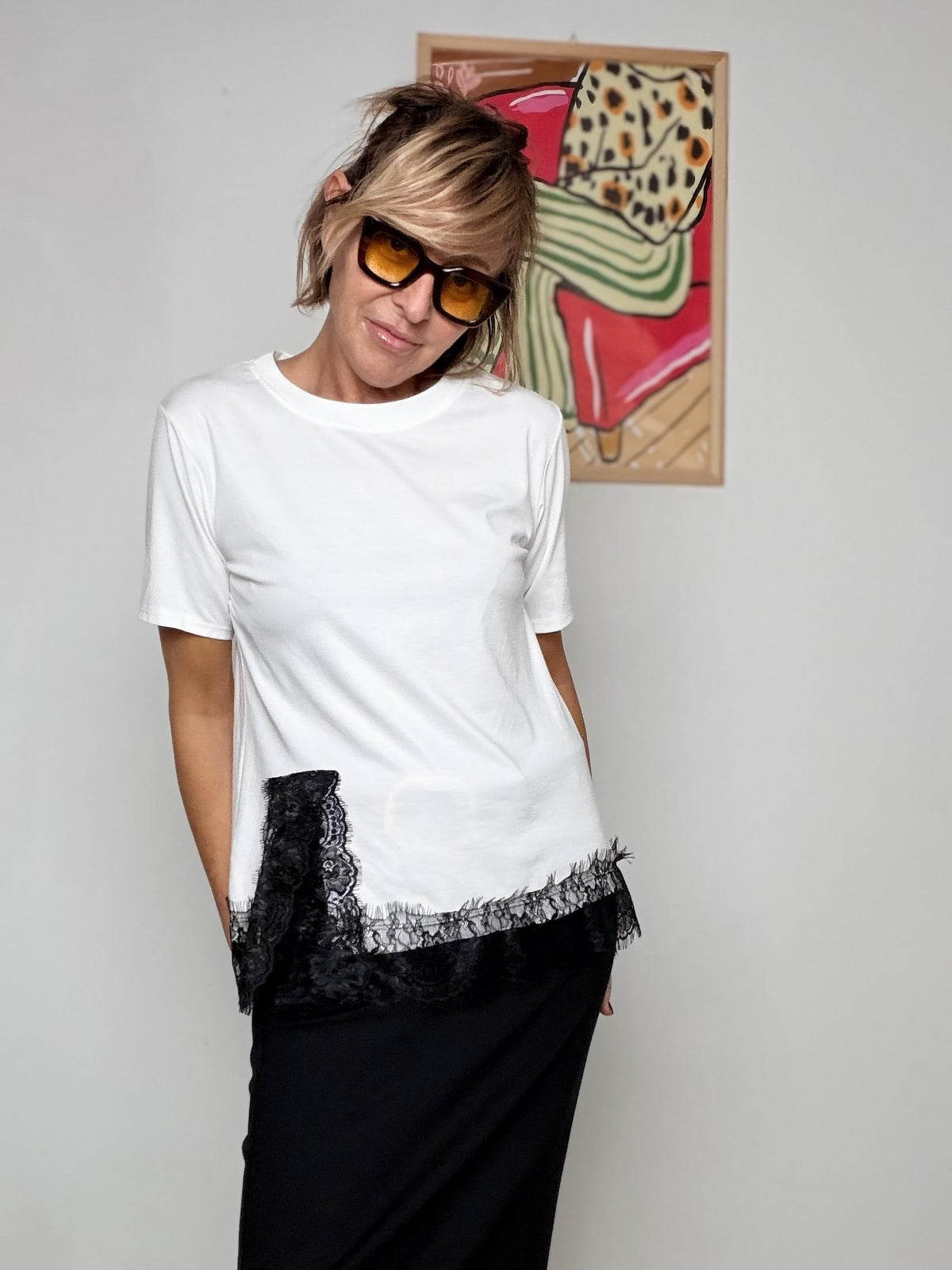 FEMALE - T-shirt con Inserto in Pizzo Asimmetrico HP9233TSLMB/ BIANCO FEMALE 