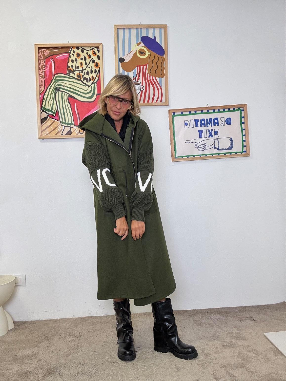 FEMALE - Cappottino in  panno con cappuccio  stile cozy e grinta urbana VERDE BOSCO 80069/ LOVE BOSCO FEMALE 