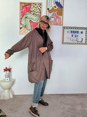 FEMALE - Giacca lunga marrone  Morbida, versatile e dallo stile casual chic 33195KQJP/ MORO FEMALE 