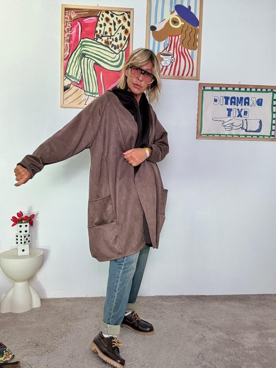 FEMALE - Giacca lunga marrone  Morbida, versatile e dallo stile casual chic 33195KQJP/ MORO FEMALE 