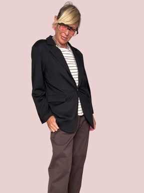 DEJA VU - Giacca in punto Milano nera dal taglio moderno A25AP603/ NERO DEJA VU 