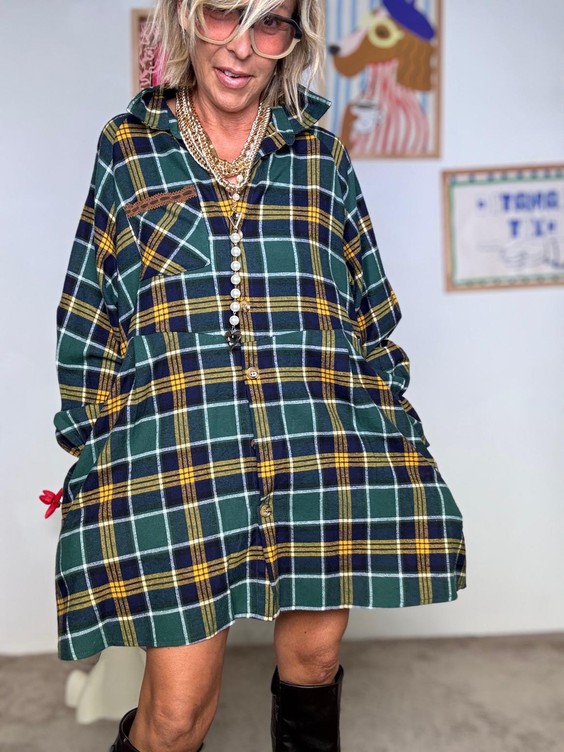 FEMALE - Abito camicia a quadri oversize in stile casual-chic  BOTTIGLIA C11221/ BOTTIGLIA FEMALE 