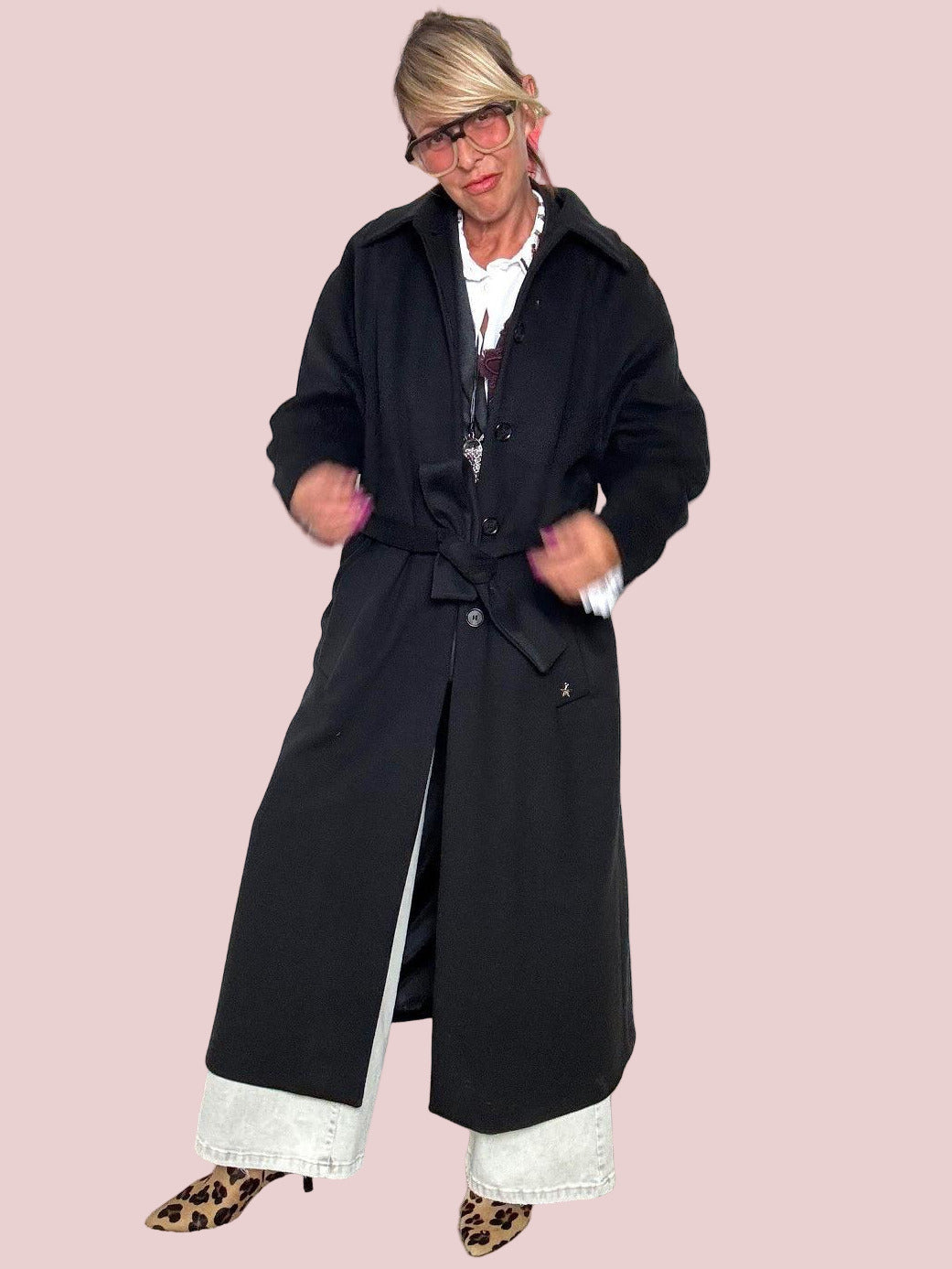 SOUVENIR - Cappotto lungo con cintura  eleganza senza tempo e comfort avvolgente NERO W38S0258/ NERO SOUVENIR 