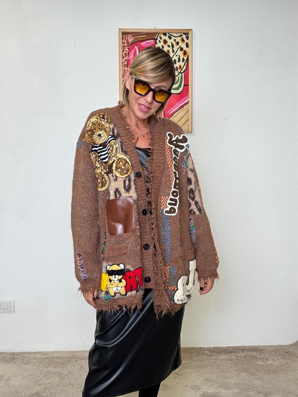 FEMALE - CCardigan morbido con applicazioni e dettagli ricamati ZM52183 CAMMELLO FEMALE 