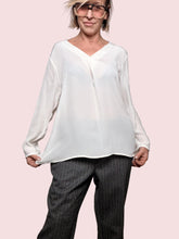DEJA VU - Camicia Soft Light  fluida, luminosa e irresistibilmente elegante A25AN107/ LATTE DEJA VU 