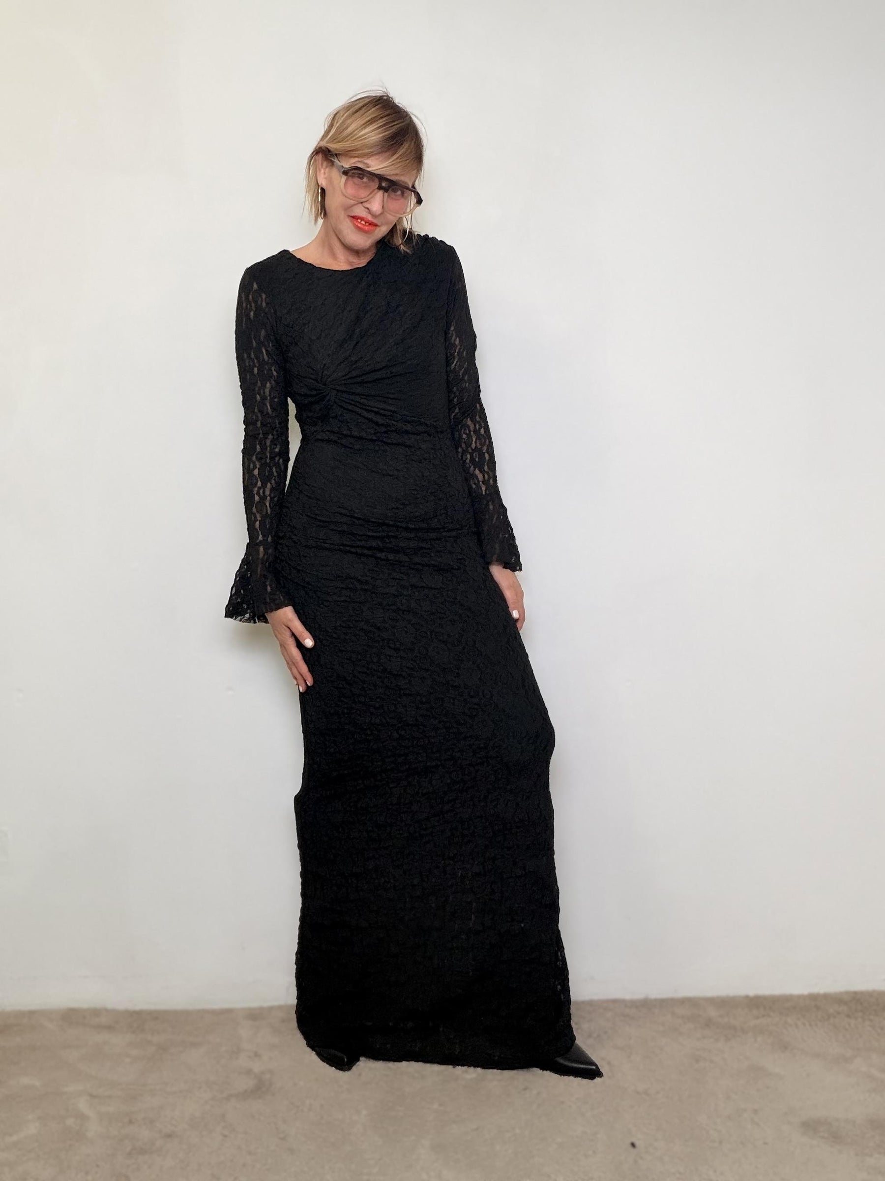 FEMALE - Abito Elegant Drama  Lungo, sinuoso, indimenticabile L3M356/ NERO FEMALE 