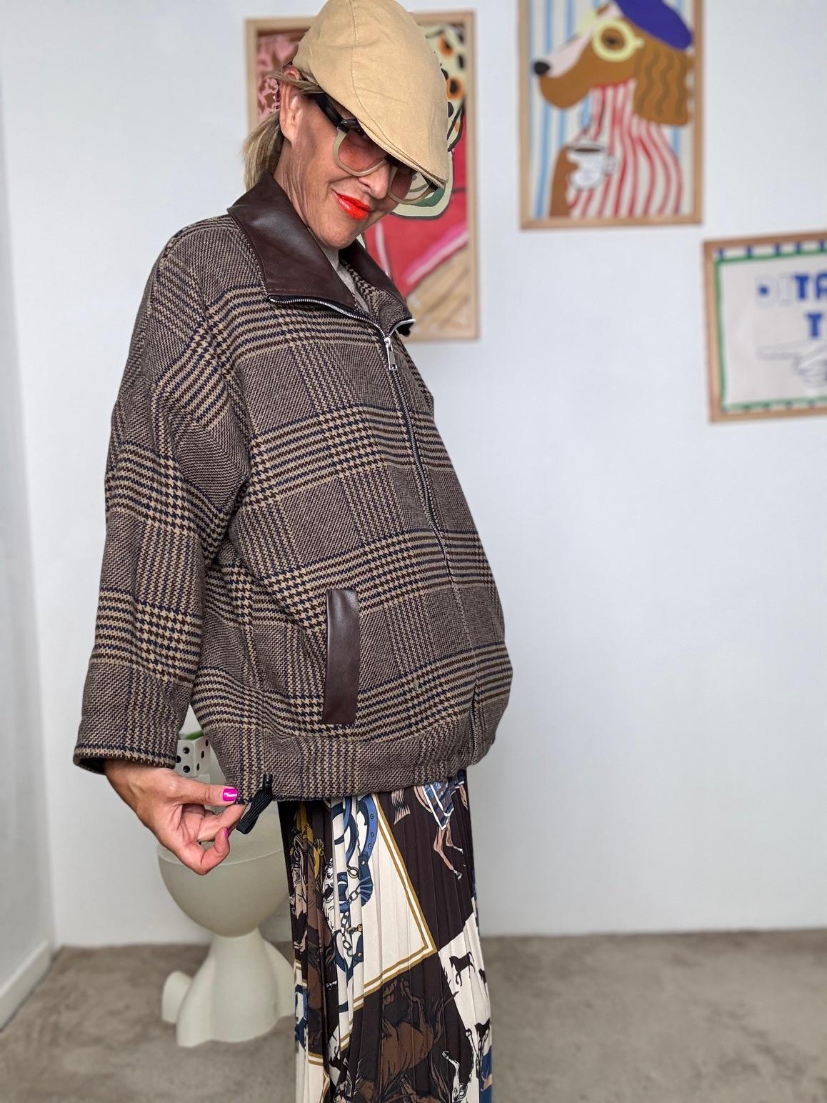 DEJA VU - Giacca Oversize Donna a Quadri Marrone  Stile Casual Chic e Intramontabile A25AP601/ CHECK DEJA VU 