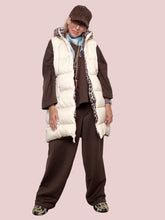 DEJA VU - Gilet piumino bianco donna con fodera animalier  pratico, trendy e super versatile PANNA A25SO801/ PANNA DEJA VU 