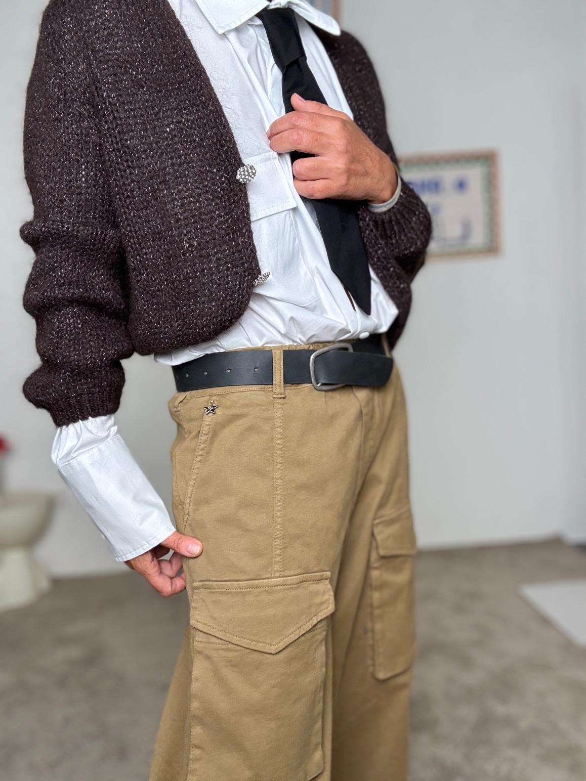 SOUVENIR - Cardigan Corto Unisex in Maglia Leggera con Bottone Gioiello moro B38D0049/ MORO SOUVENIR 