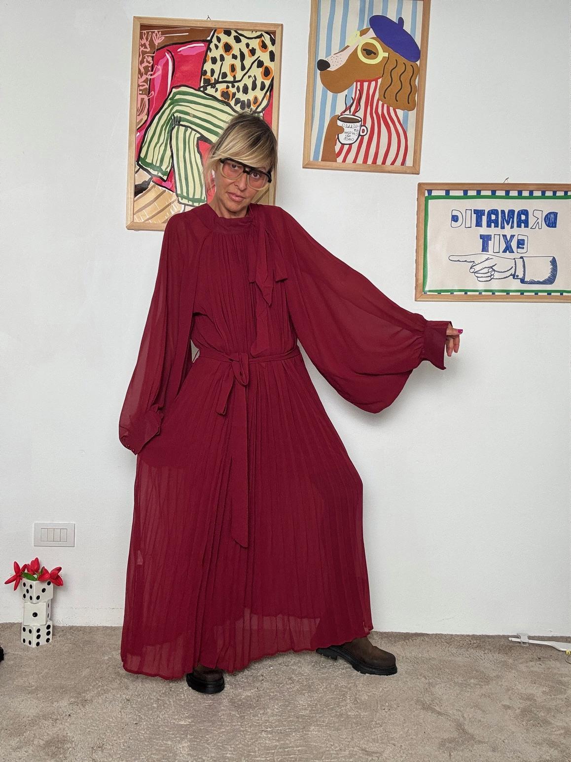 FEMALE - Abito lungo vino trasparente con maniche a sbuffo  Eleganza teatrale 86027/ VINO FEMALE 