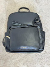 FEMALE - Zaino nero in ecopelle con nappina  pratico, chic e super capiente V190/ NERO VIVIENNE D 