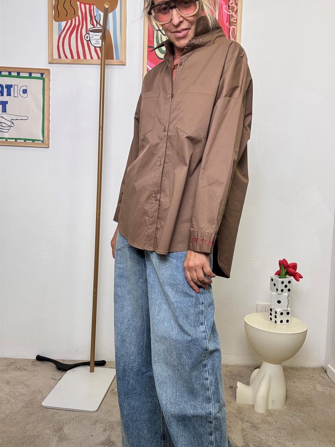 FEMALE - Camicia Over con Tasche  Il Classico che Cambia le Regole JE T'AIME moro WM2515/ MORO FEMALE 