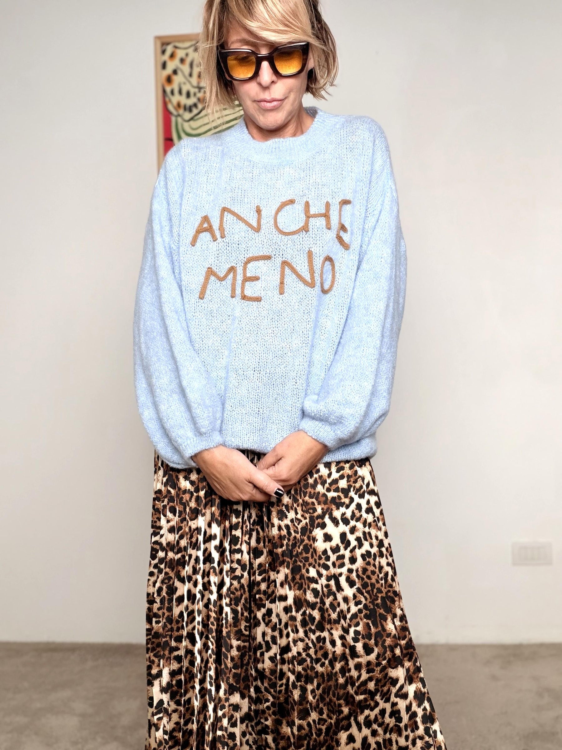 FEMALE - Maglia over con scritta ANCHE MENO celeste A3019/ CELESTE FEMALE 