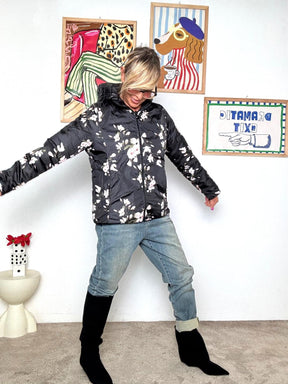 DEJA VU - Piumino 100 gr reversibile  Fantasia floreale e nero basic A25SO602/ NERO DEJA VU 