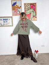 FEMALE - Maglia over con scritta ANCHE MENO SALVIA A3019/ SALVIA FEMALE 