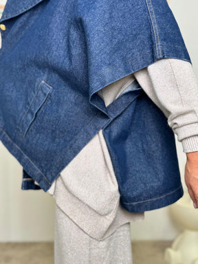 SUSY STAR - Poncho in Denim Blue Cloud  Il tuo cappotto leggero dallo spirito libero ST3061/ JEANS SUSY STAR 