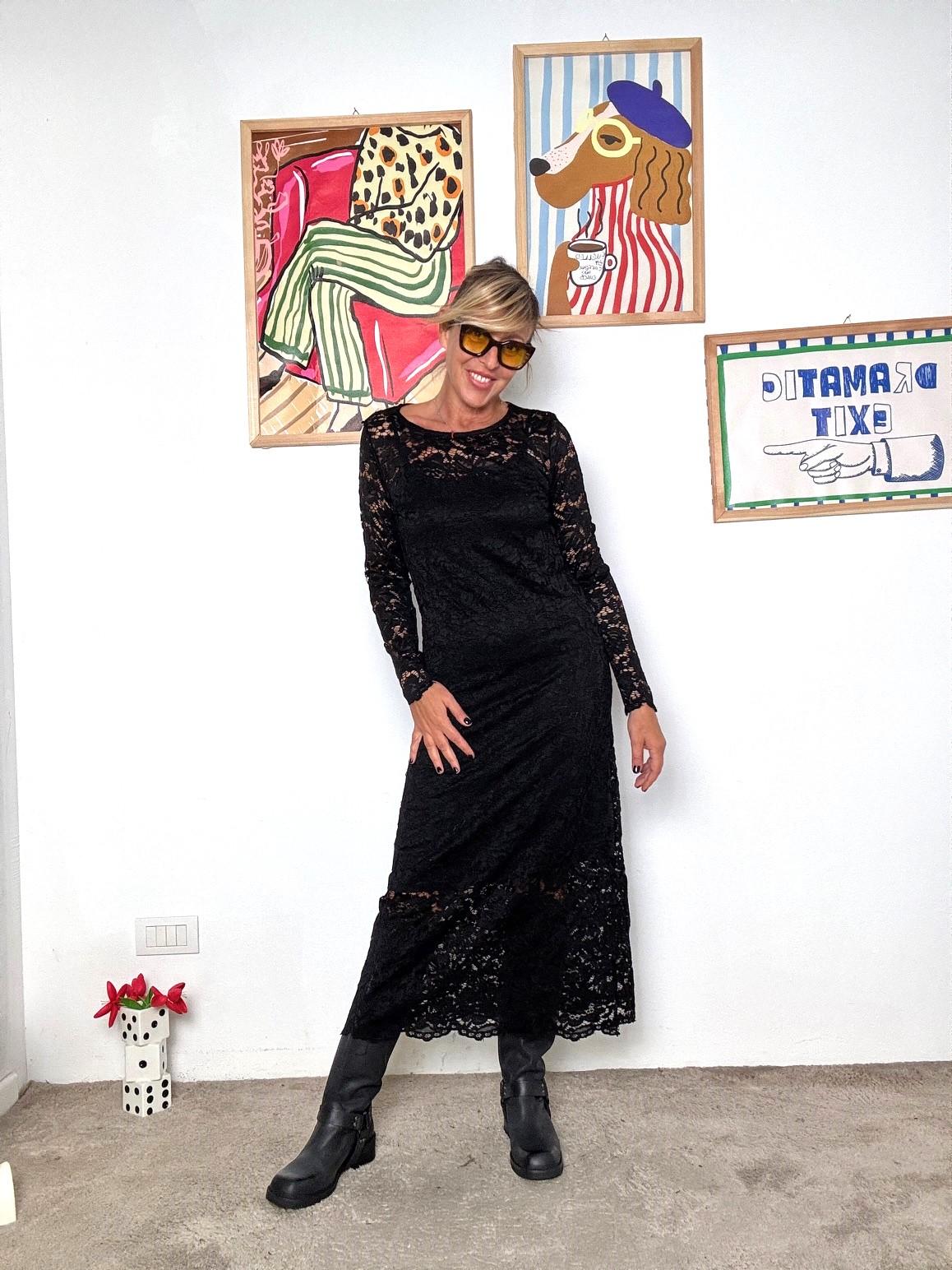 FEMALE - Abito lungo in pizzo elegante e seducente A6993-W6/ NERO FEMALE 