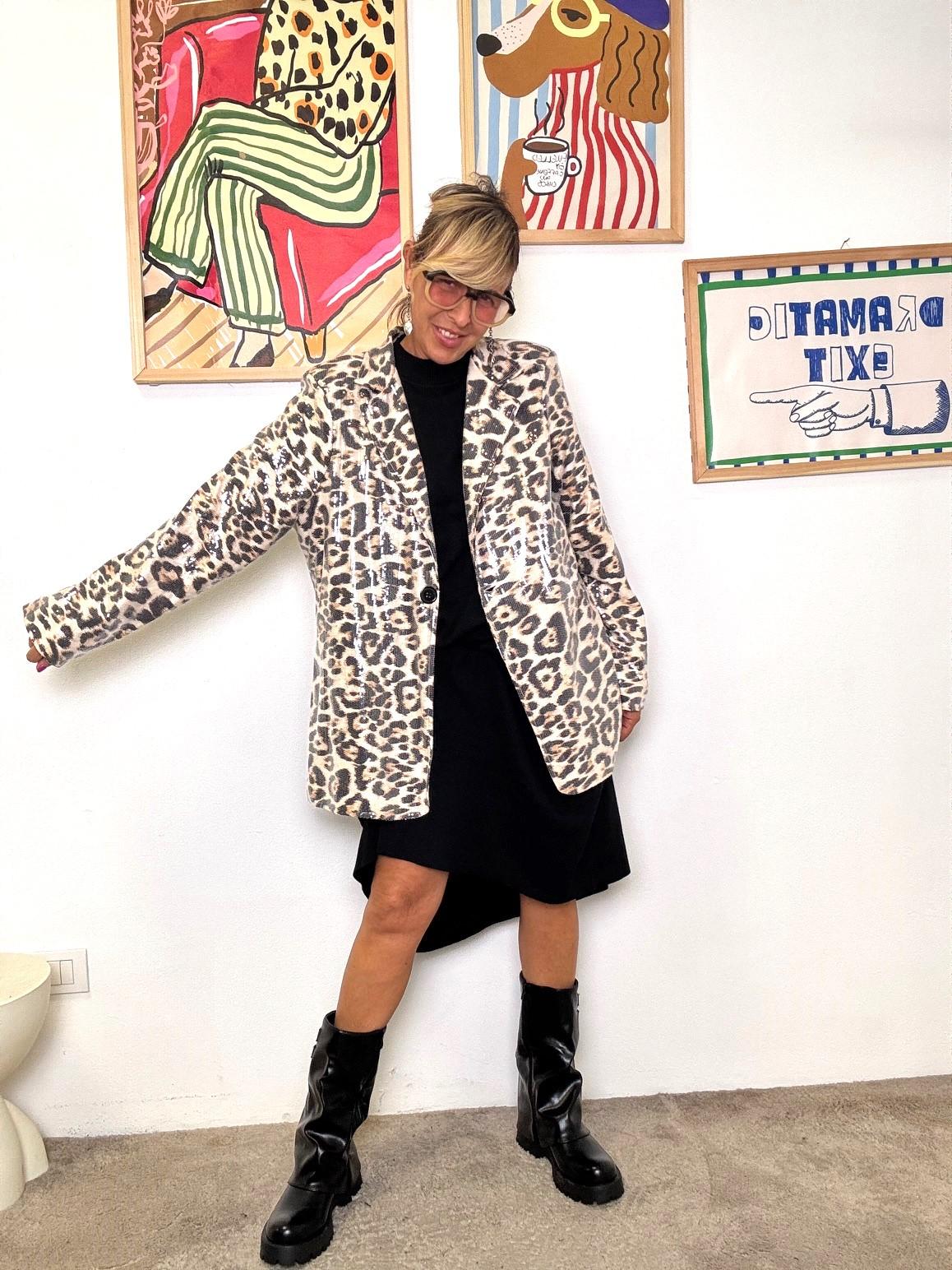 DEJA VU - Giacca leopardata con paillettes  stile glamour e grintoso A25RU602/ PAILETTES DEJA VU 