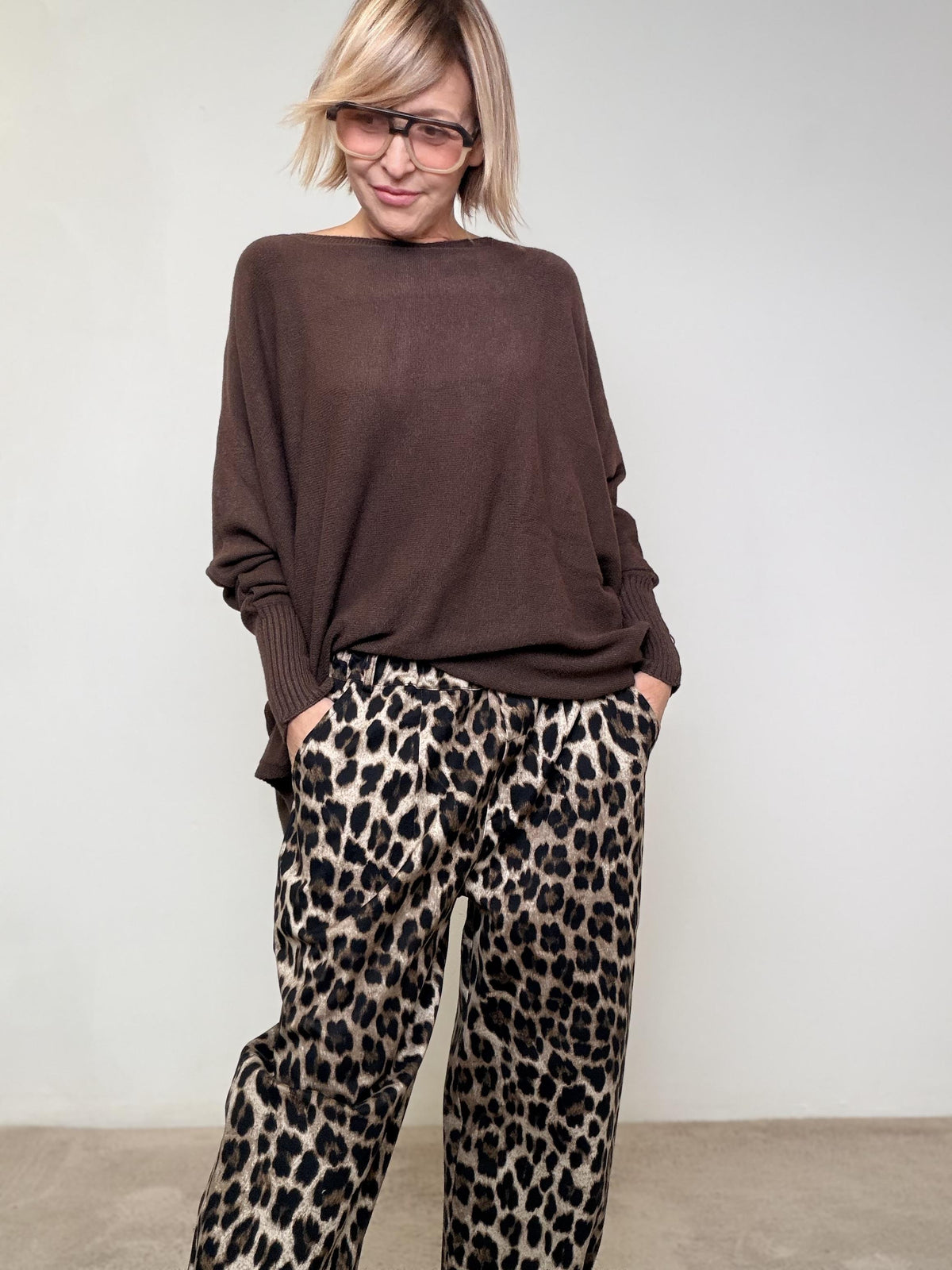 FEMALE - Pantalone leopardato oversize donna  stile casual e grintoso STP20948/ NERO SUSY STAR 