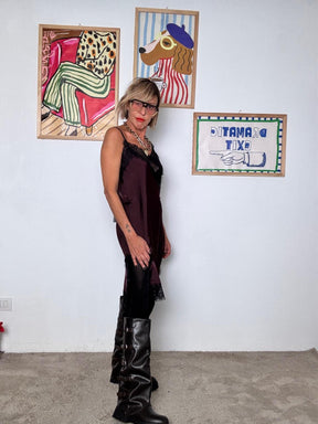 DEJA VU - Abito over con pizzo  Femminilità rilassata & spirito rock vino A25IS705/ VINO DEJA VU 