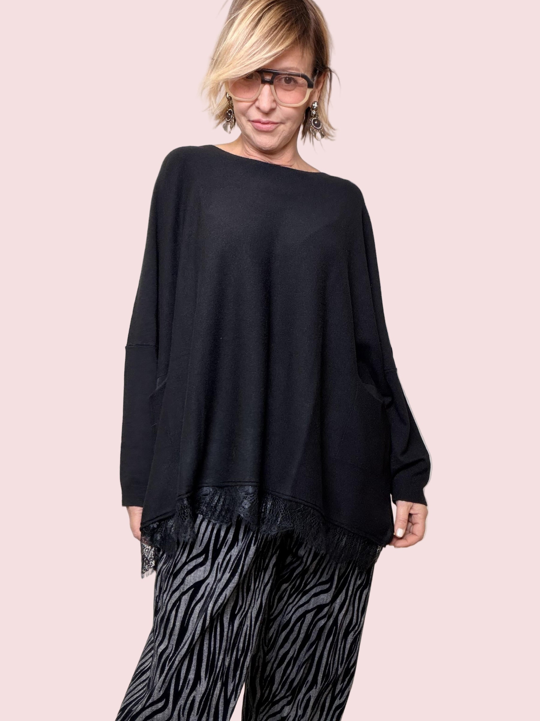 SUSY STAR - Maglia Maxi Lace  il nero chic che fa subito figura ST78327P/ NERO SUSY STAR 