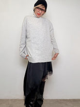 MAGLIA OVERSIZE GREY COCOON  Minimal ma con carattere STK389/ GRIGIO SUSY STAR 