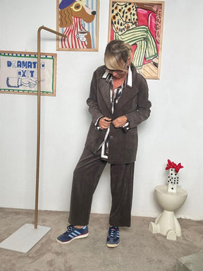 DEJA VU - Pantalone ampio in velluto   Comfort e stile in perfetto equilibrio MORO A25LU206/ MORO DEJA VU 