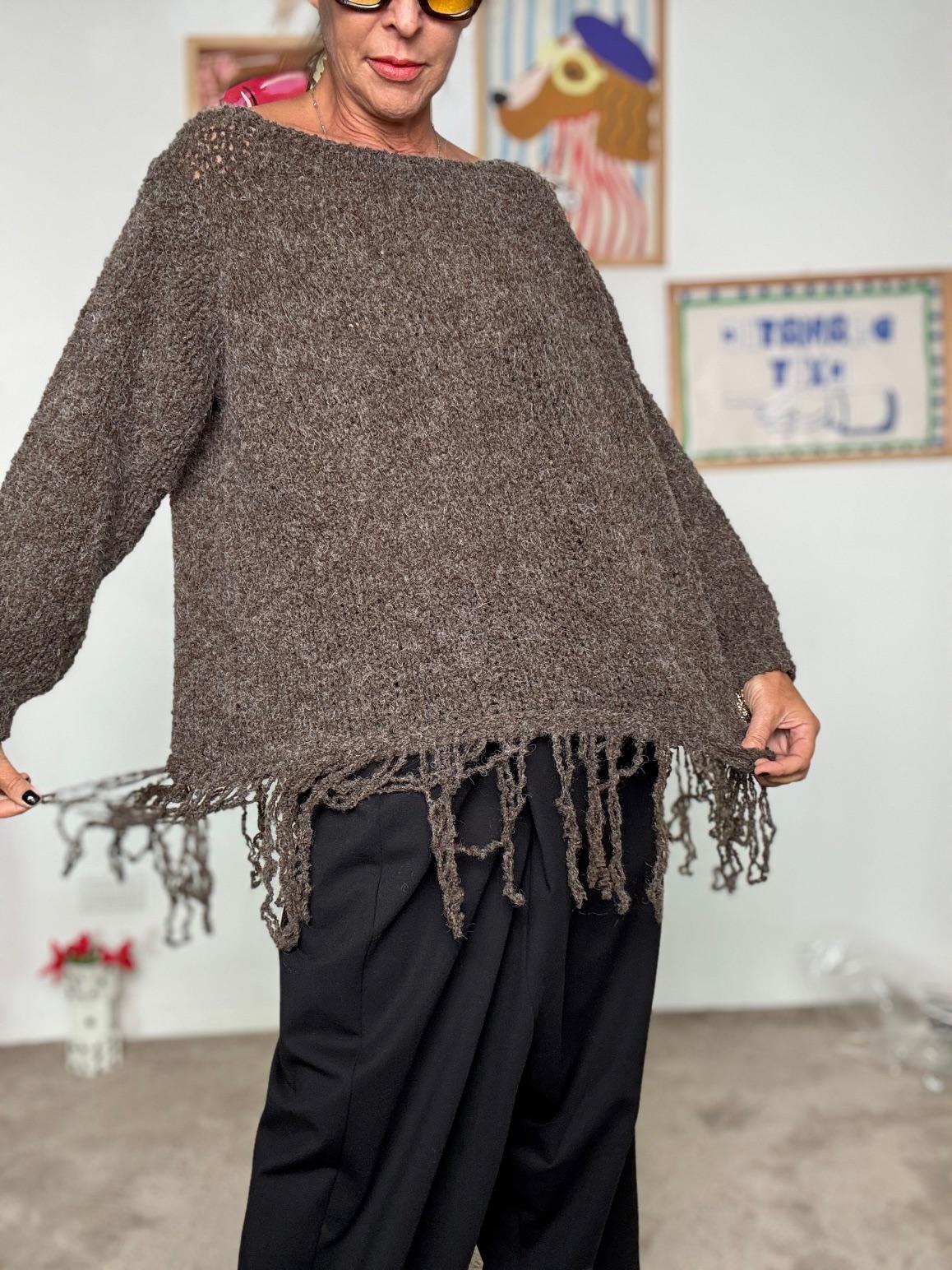 DEJA VU - Maglia oversize con frange decorative MORO A25SS402/ MORO DEJA VU 