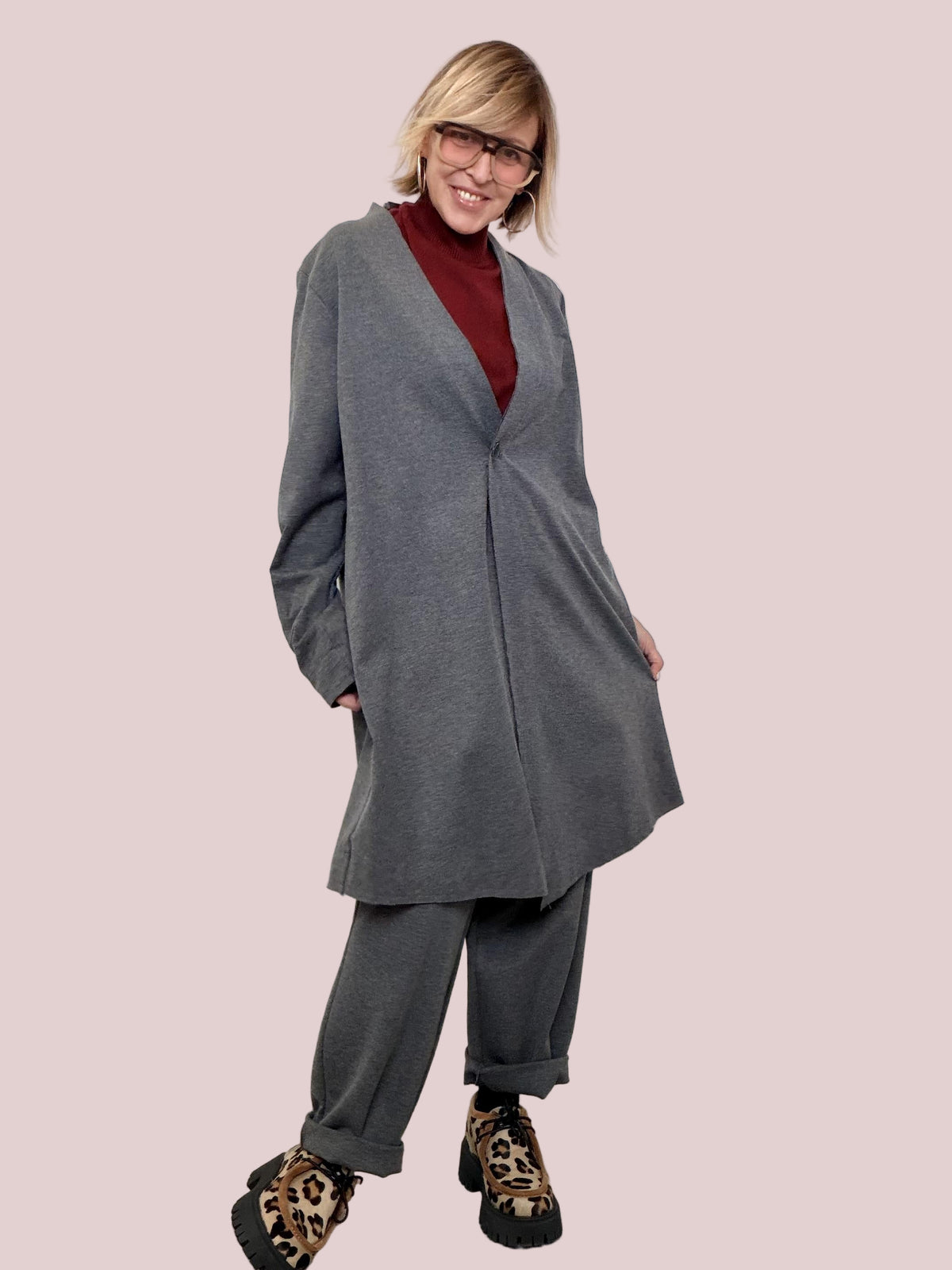 DEJA VU - Giacca grigia oversize lunga punto milano  Comfort, carattere e versatilità A25RH605/ GRIGIO DEJA VU 