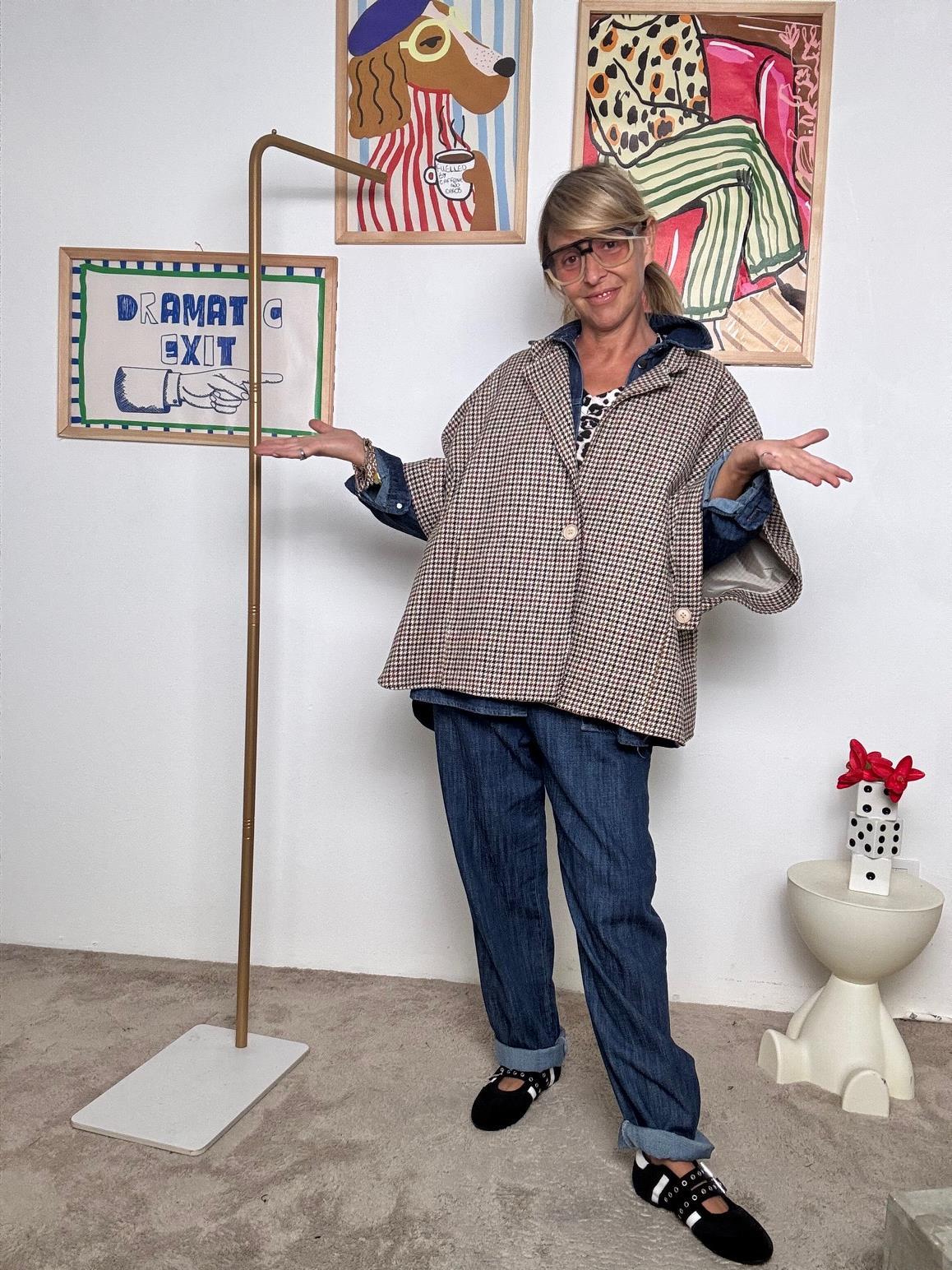 DEJA VU - Poncho donna fantasia check  Leleganza oversize che conquista al primo sguardo A25LU601/ PIED DE POULE DEJA VU 