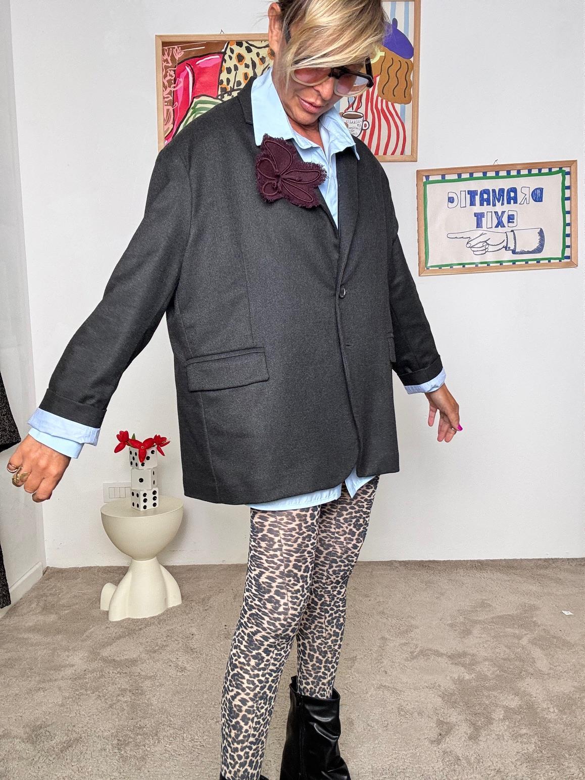 SOUVENIR - Giacca blazer oversize  eleganza rilassata con un tocco contemporaneo M38F0295/ ANTRACITE SOUVENIR 